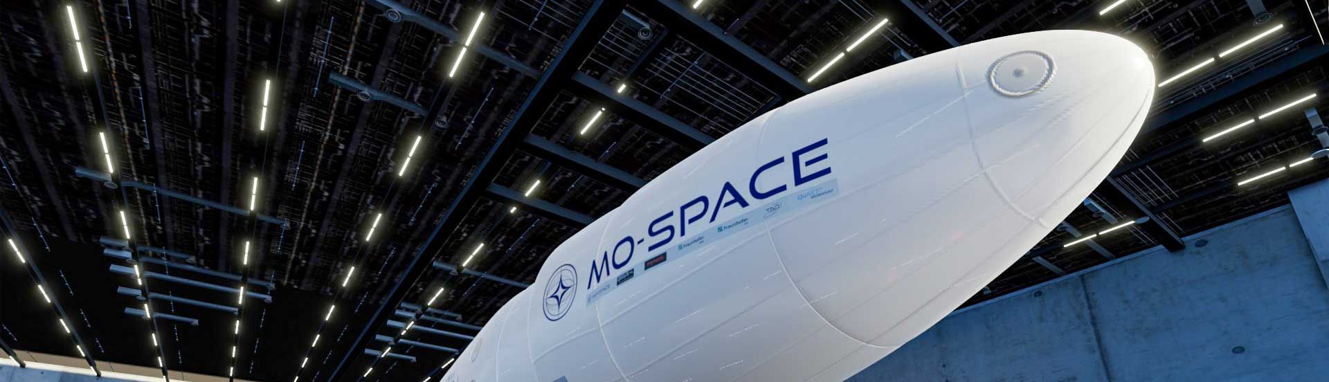 The MOBIXHAP airship with a propulsion unit and payload. See from the Front